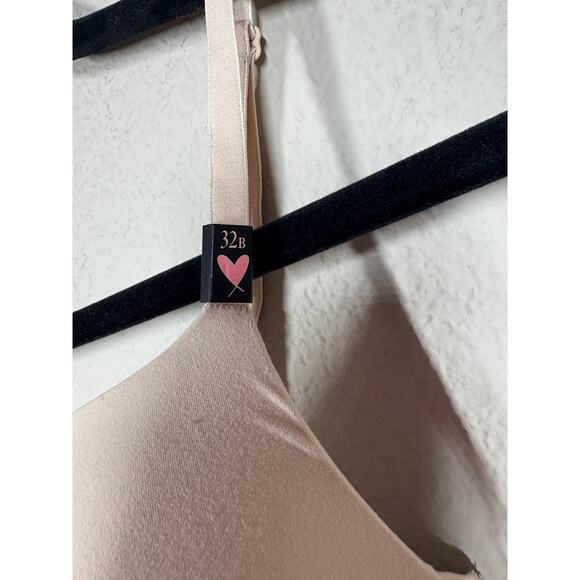 Victoria’s Secret 32B Incredible T-Shirt Bra Tan Padded No Wire NWT - Picture 4 of 13
